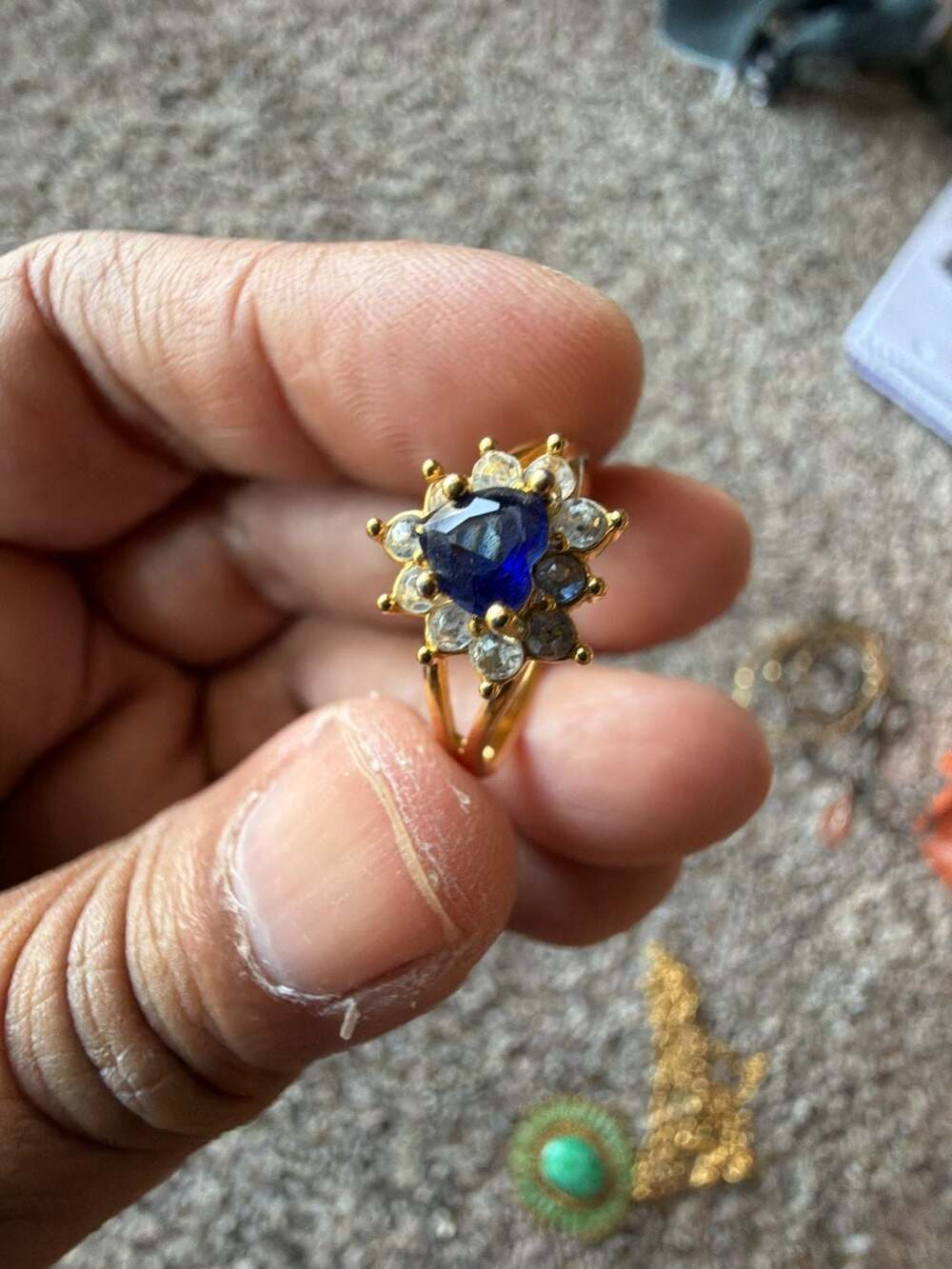 Vintage Avon Gold Tone Blue Trillion Cut Stone Cluster Adjustable Ring